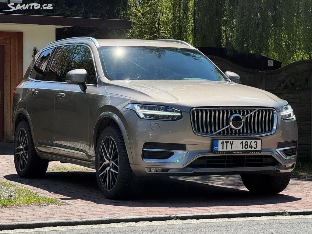 Volvo XC90, B5 AWD 1.MAJITEL ČR CRYSTAL